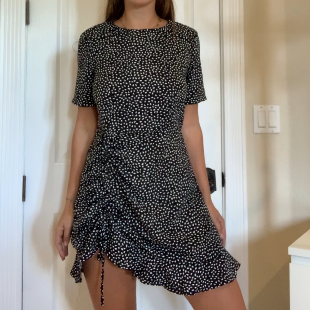 B&w dress can be worn with belt misguided S (M)